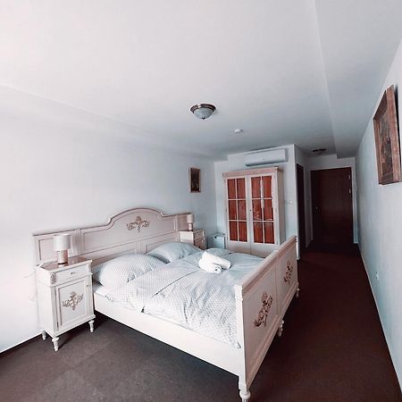 Penzion U Jindry Železnice Exteriör bild